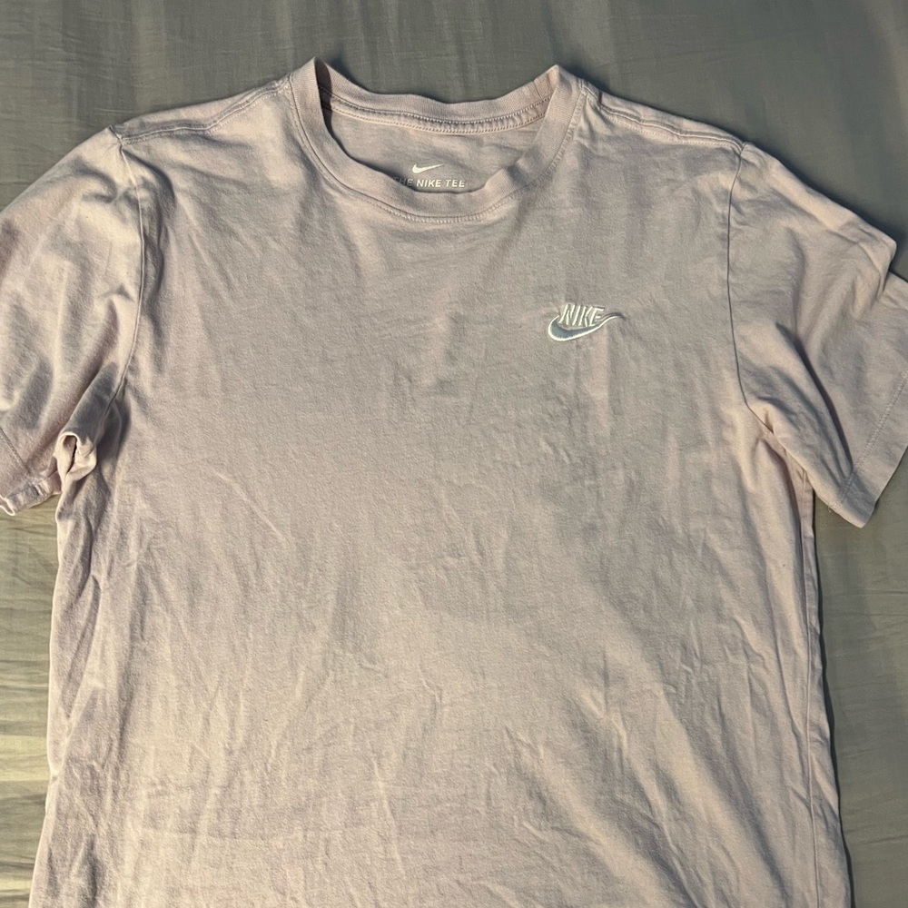 nike essential tee
